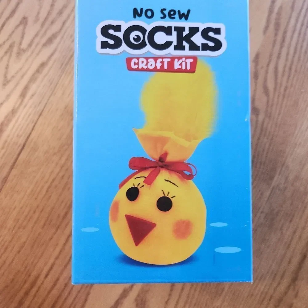13 Socks No Sew Craft kit Create five Toys-Snowman Chick Caterpillar Bear Bunny
